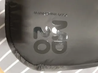 Bolso bandolera Mandarina Duck negro