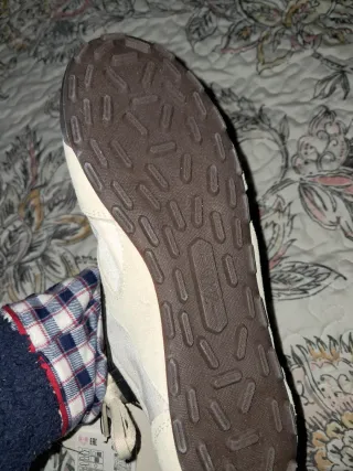 Zapatillas deportivas beige/blancas talla 38