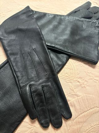 Guantes de piel largos negros