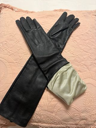 Guantes de piel largos negros