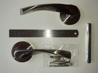 Juego 2 manillas puerta interior con roseta.Nuevas