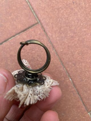 Anello vintage fatto a mano fiore in pizzo e perle
