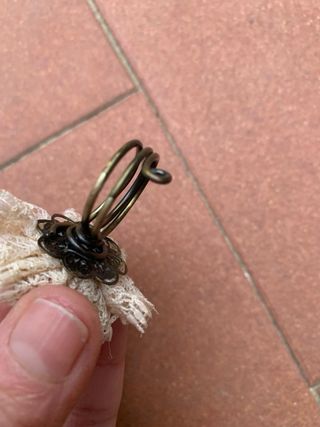 Anello vintage fatto a mano fiore in pizzo e perle