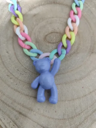 Collare per bambini con catena multicolore e orsetto