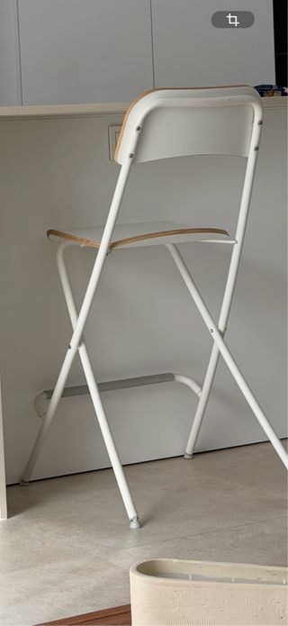 3 Taburetes altos blancos Ikea