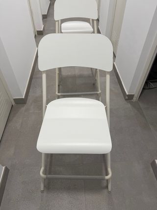 3 Taburetes altos blancos Ikea