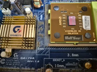 Placa Base Gigabyte GA-7VA Rev:1.0 Socket A