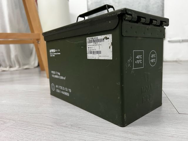 Caja munición metalica militar vacía 5,56x45