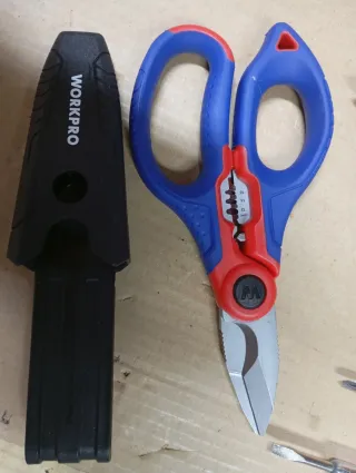 Destornilladores aislados y Tijeras electricista