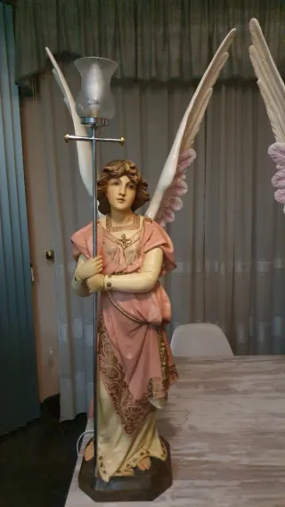 Ángeles porta candelabros