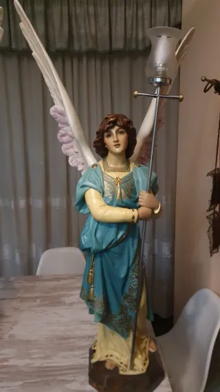 Ángeles porta candelabros