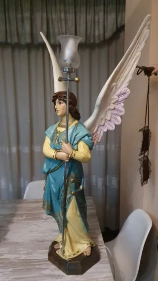 Ángeles porta candelabros