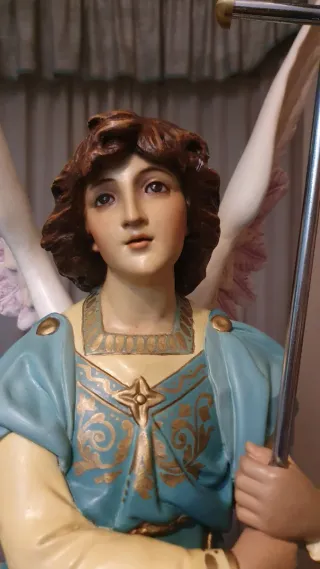 Ángeles porta candelabros