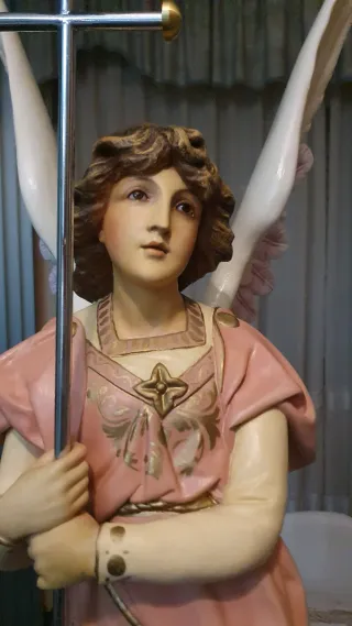 Ángeles porta candelabros