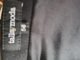 Vestido negro y gris con cinturón