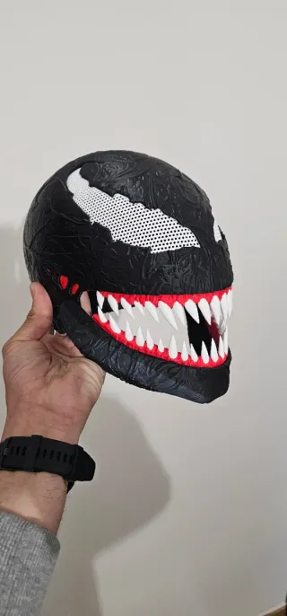 Casco Venom Impreso 3D