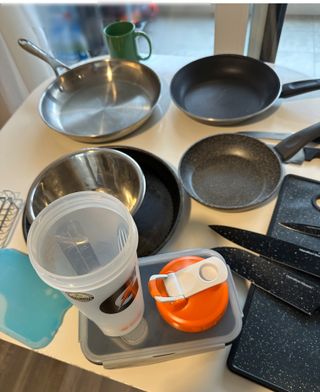 Set de Cocina: Sartenes, Bol y Más