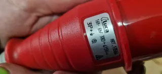 Enchufe Industrial Rojo