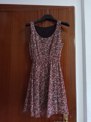 Vestido floral corto