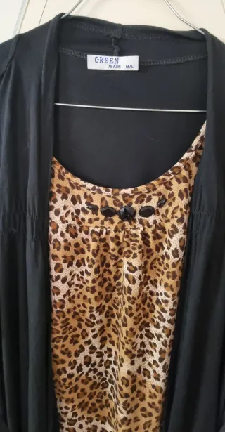 Camicetta nera stampa leopardata con cintura