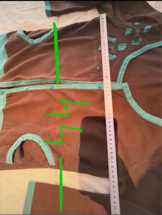 Chaqueta marrón y turquesa