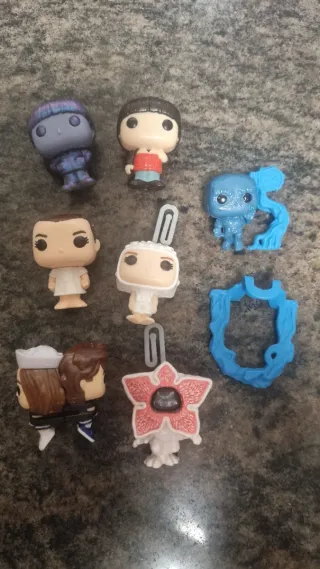 Kinder Joy Stranger Things Figuras