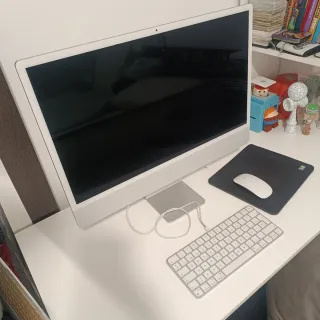 Ordenador de mesa Apple blanco