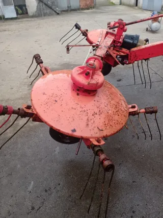 Rastrillo hilerador/estendedor BATLLE