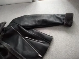 Chaqueta S Mango efecto piel