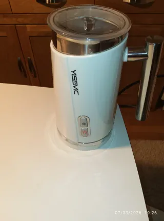 Espumador y calentador de leche YISSVIC