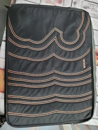Funda portátil TOUS negra y verde