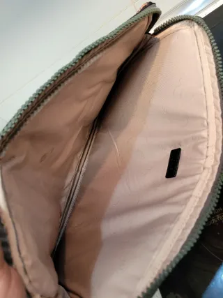 Funda portátil TOUS negra y verde