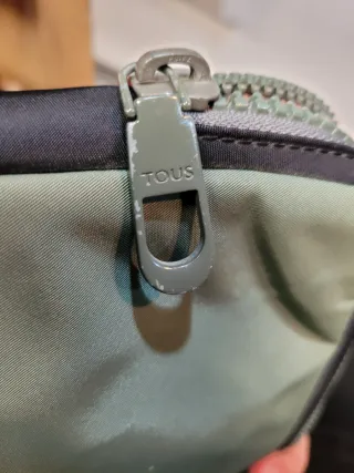 Funda portátil TOUS negra y verde