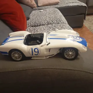 Coche de colección hierro