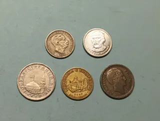 Moneda suelta Rusia Ucrania Argelia Albania.. 0.5€