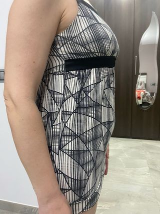 Top estampado blanco y negro