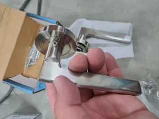 Lote 2 manillas acero inoxidable modernas