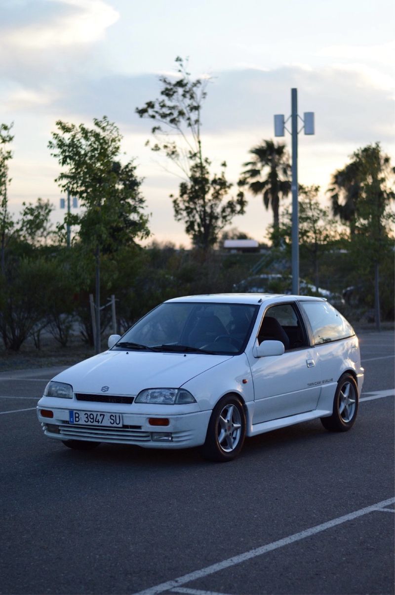 Suzuki Swift 1995 - foto 1