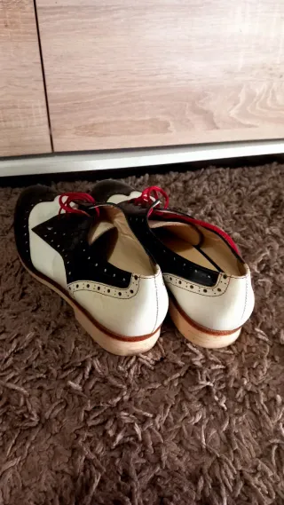 Zapatos mujer negros y blancos