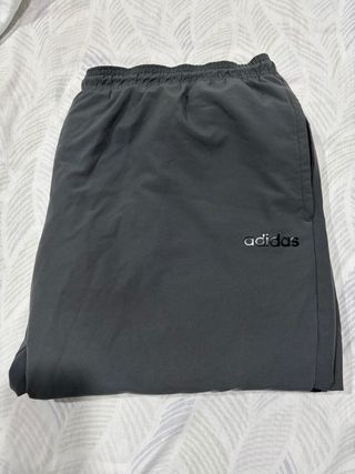 Pantalón de chándal Adidas gris