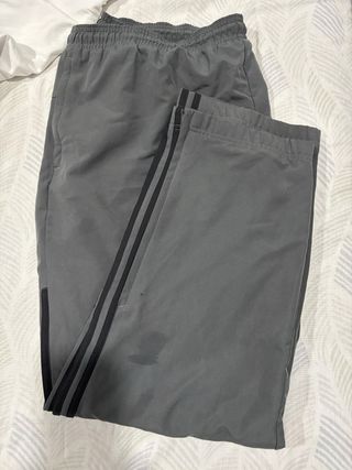 Pantalón de chándal Adidas gris