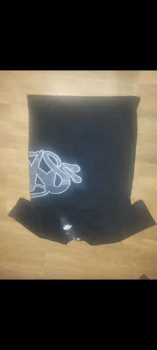 Camiseta Negra Syna World Talla S