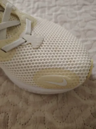 Zapatillas Nike Renew Run - Talla 38.5