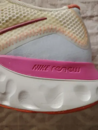 Zapatillas Nike Renew Run - Talla 38.5