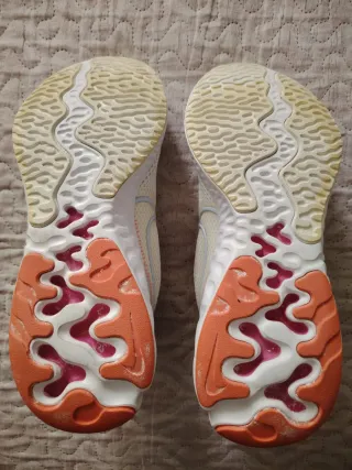 Zapatillas Nike Renew Run - Talla 38.5