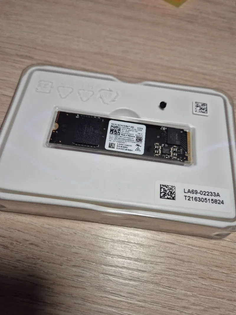 WD SN740 NVMe SSD 512GB. Western Digital