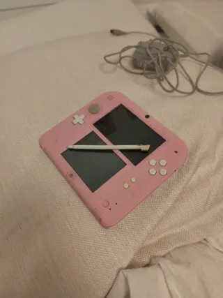 Nintendo 2DS Rosa con Cargador