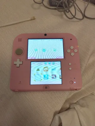 Nintendo 2DS Rosa con Cargador