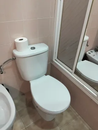 Lote Sanitarios Baño Cerámica Blanco y mampara