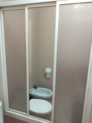 Lote Sanitarios Baño Cerámica Blanco y mampara